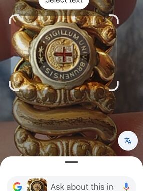 WWII Sweetheart Stretch Bracelet. Has Brown University Logo.  Vintage. Great Sha